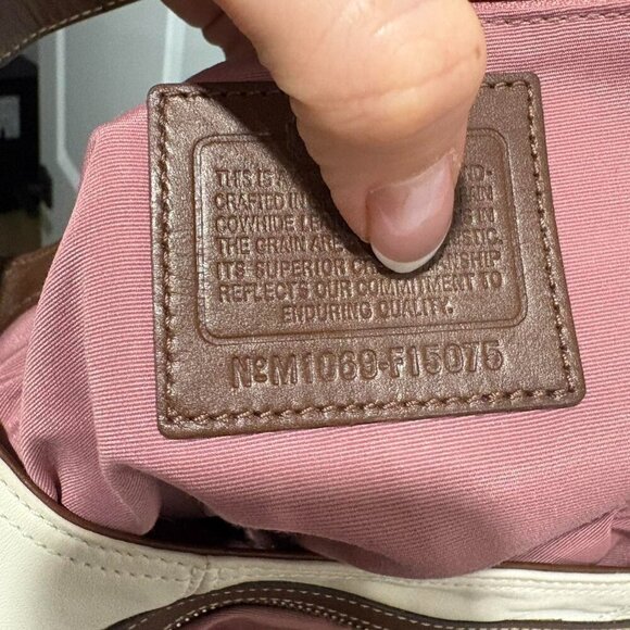 COACH SOHO- LYNN HOBO BAG - Picture 5 of 7